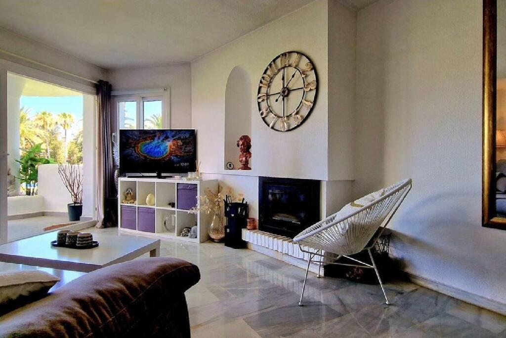 5* Stunning Golf & Sea Apartment Mijas Luaran gambar