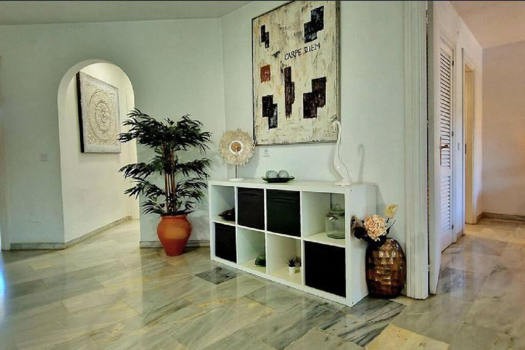 5* Stunning Golf & Sea Apartment Mijas Luaran gambar