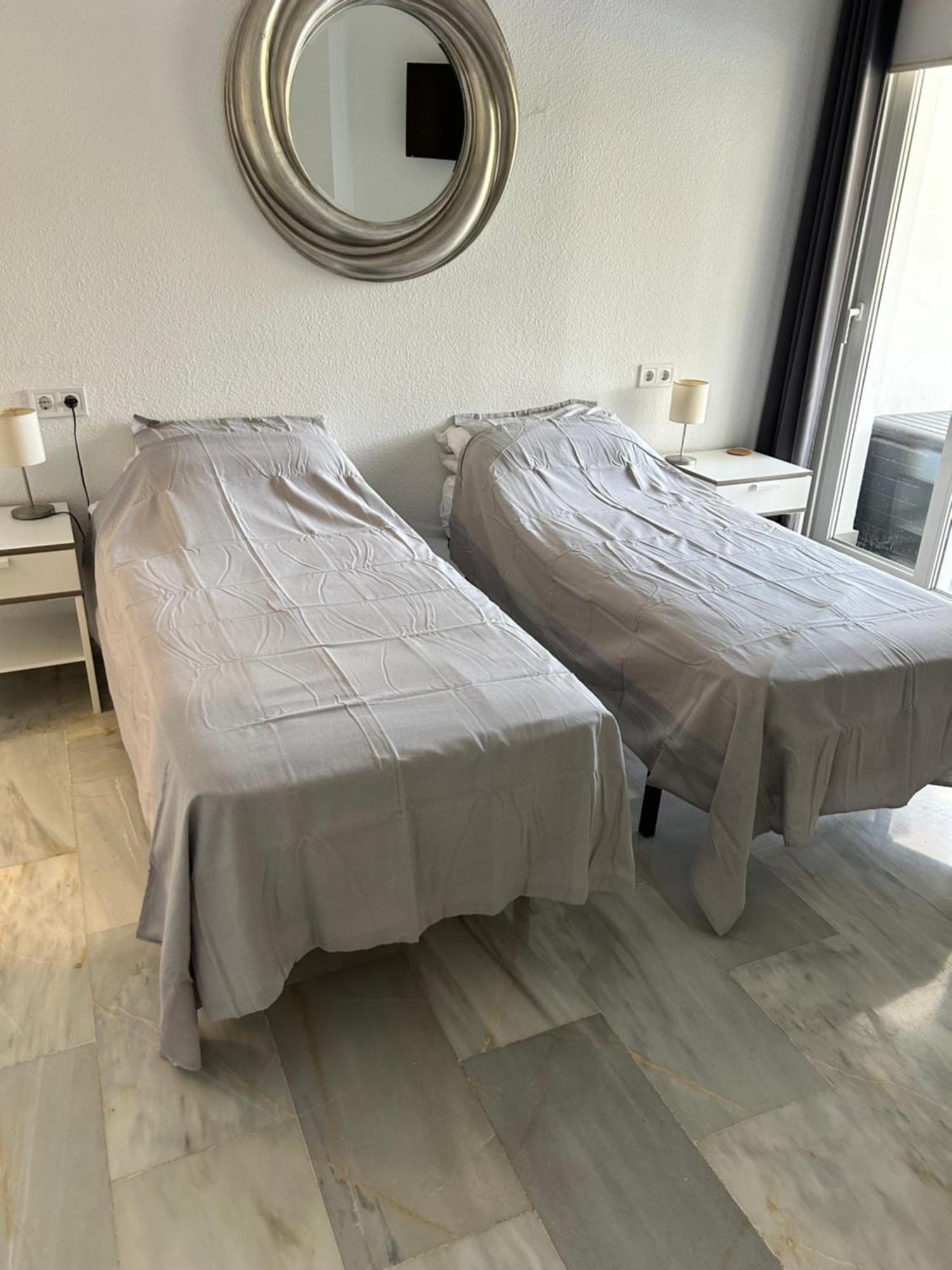 5* Stunning Golf & Sea Apartment Mijas Luaran gambar